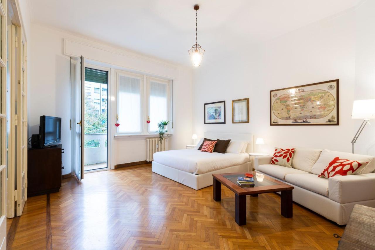 Living Isola Appartement Milaan Buitenkant foto