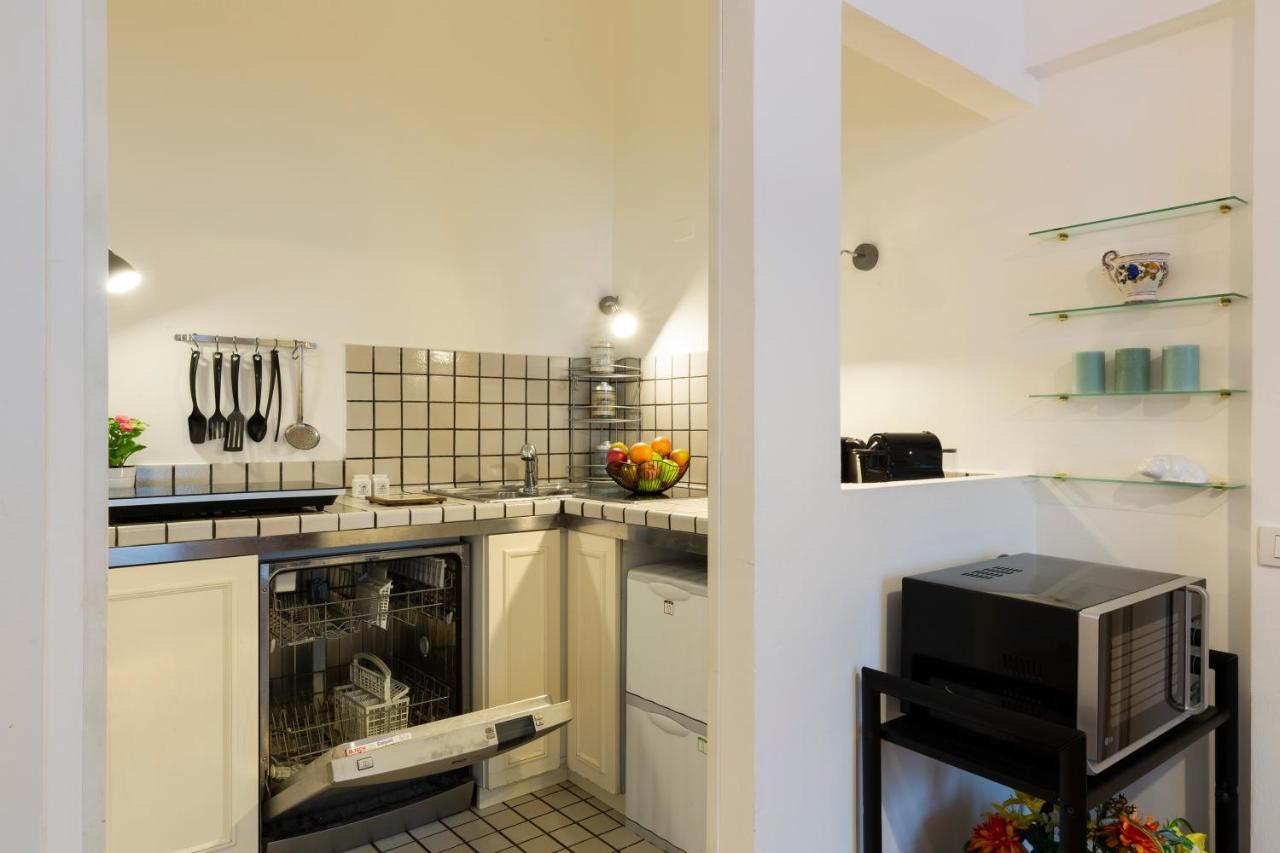 Living Isola Appartement Milaan Buitenkant foto